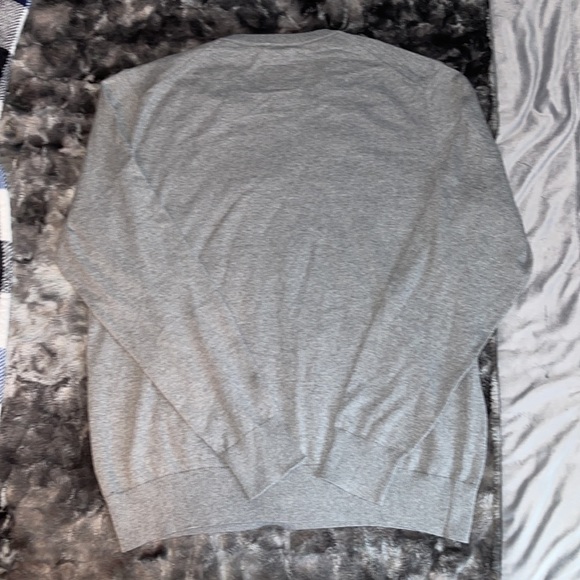 St. John’s Bay v-neck lightweight sweater. Men’s size Large - Picture 6 of 6